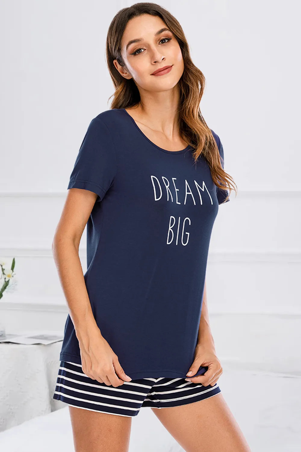 Ensemble de pyjama pour femme - Haut imprimé col rond et short rayé