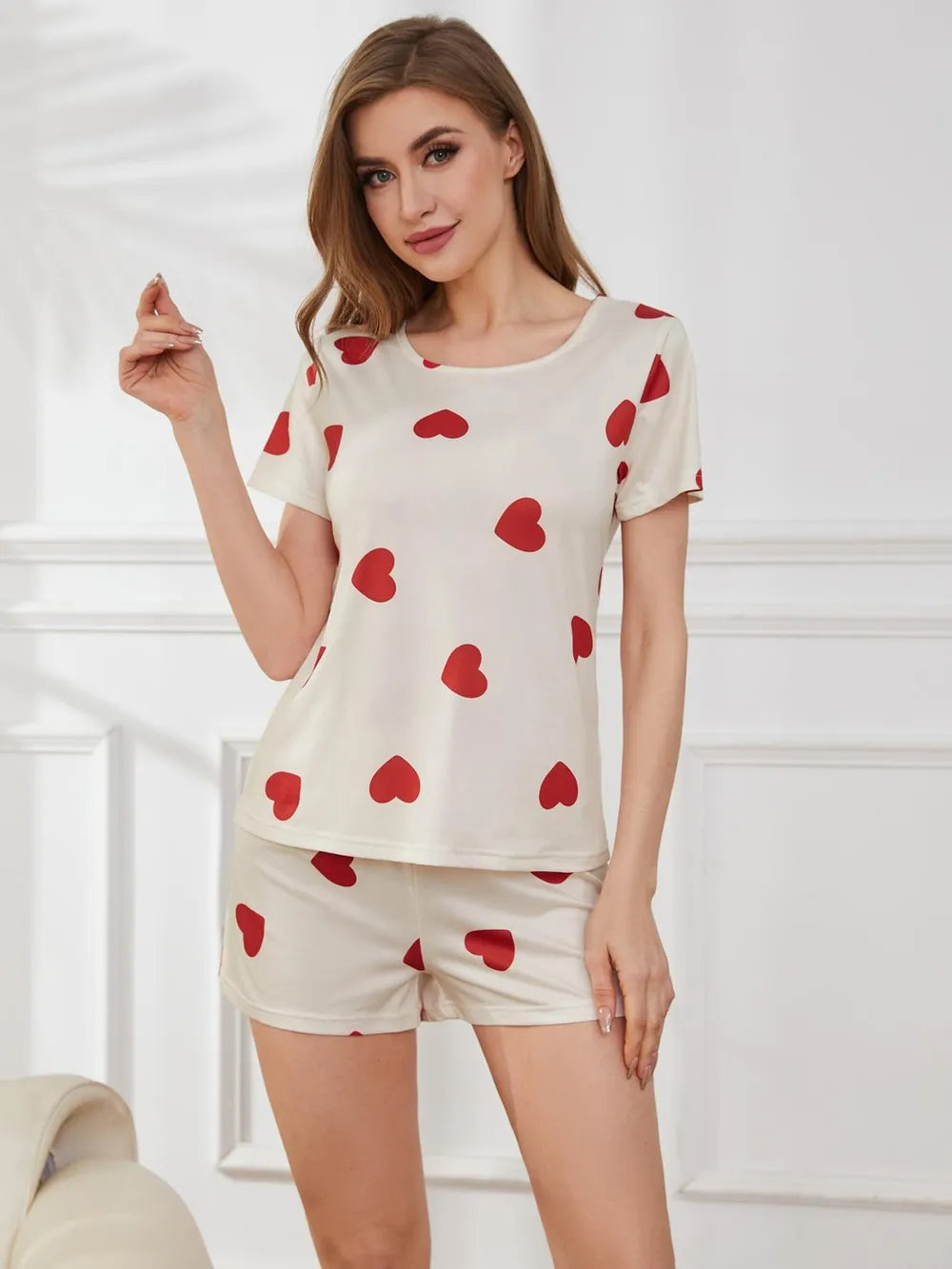 Ensemble de salon haut et short à col rond en forme de cœur