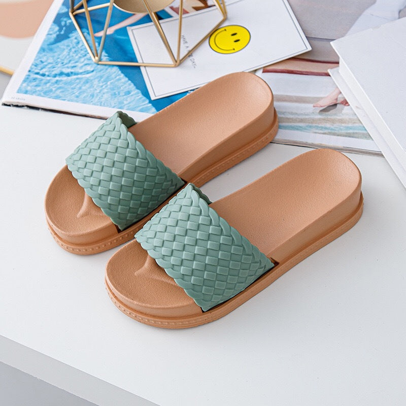 New Roman Sandals Women's Summer Outdoor Slippers Women Wear Flat Bottom With Thick Bottom Slippers