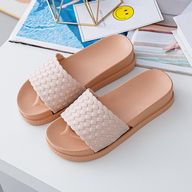 New Roman Sandals Women's Summer Outdoor Slippers Women Wear Flat Bottom With Thick Bottom Slippers