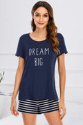Ensemble de pyjama pour femme - Haut imprimé col rond et short rayé