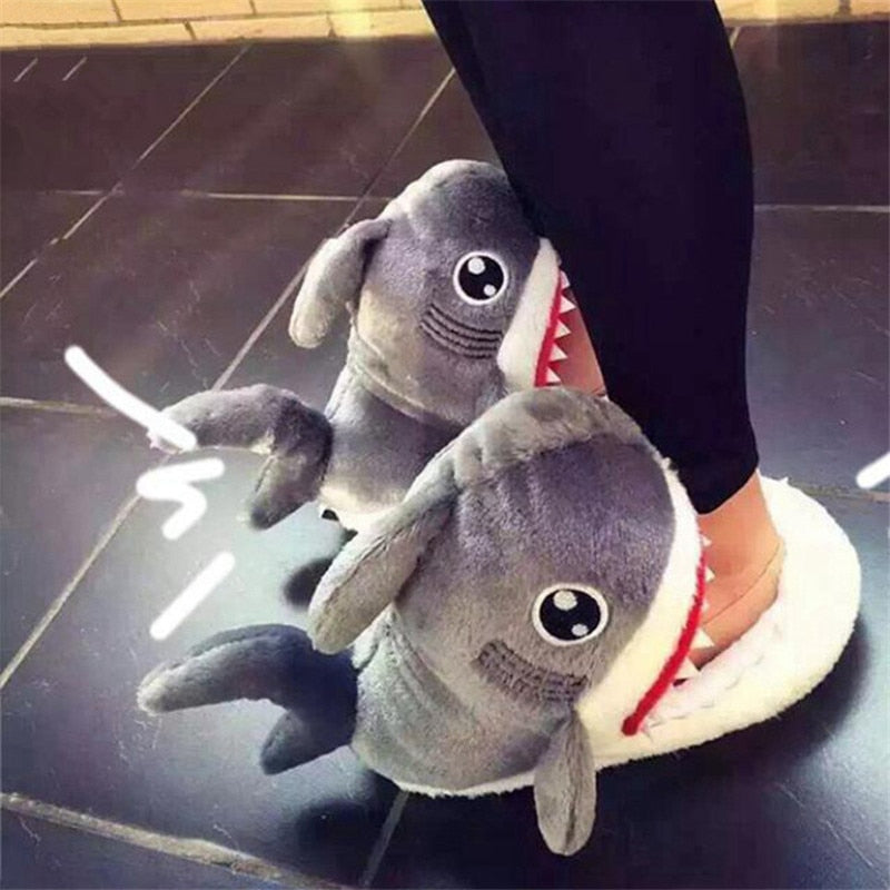 Winter Slippers Women and Men Fashion Shark Slipper Cotton Warm Indoor Slippers Lovely Cartoon Women's Slippers Unisex