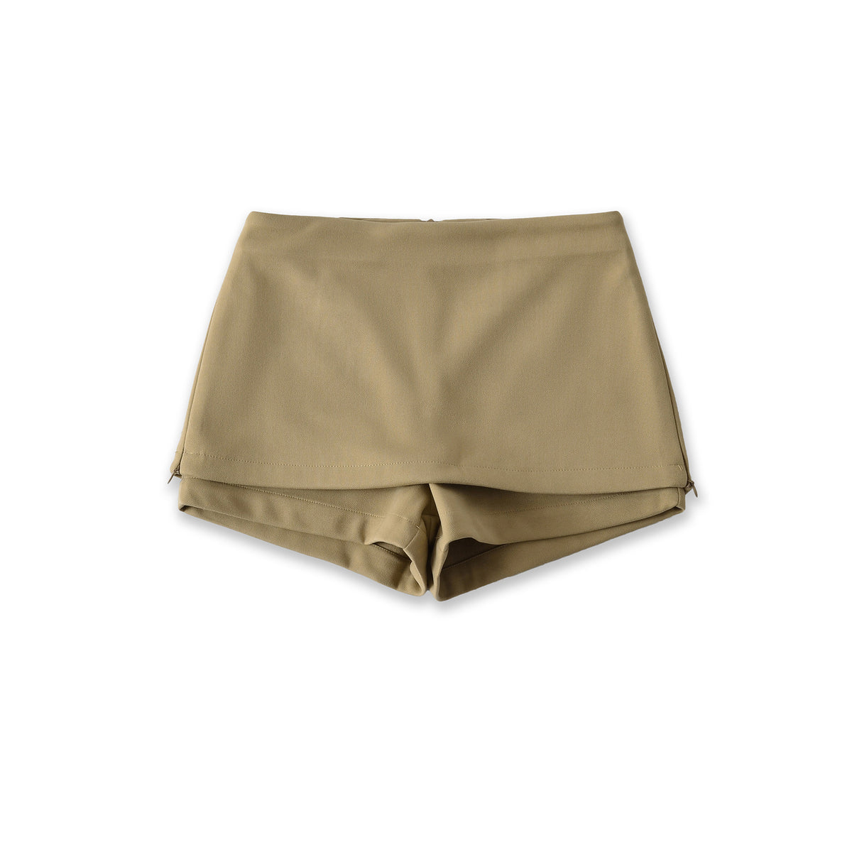 Low waist slim fit shorts for women