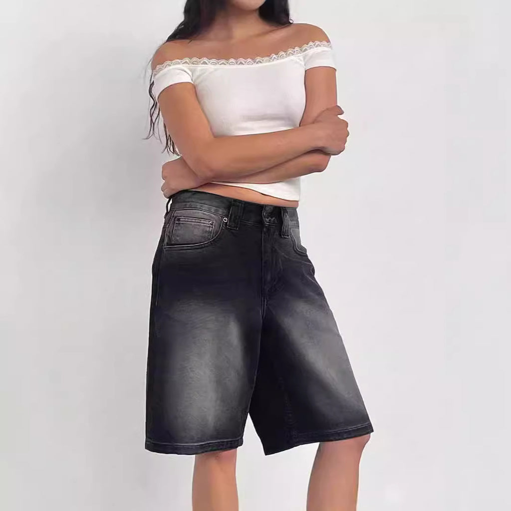 Loose and non elastic denim shorts for women