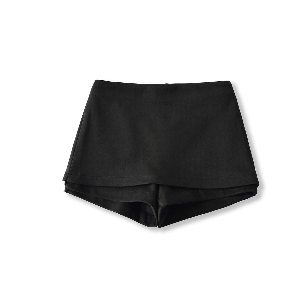 Low waist slim fit shorts for women