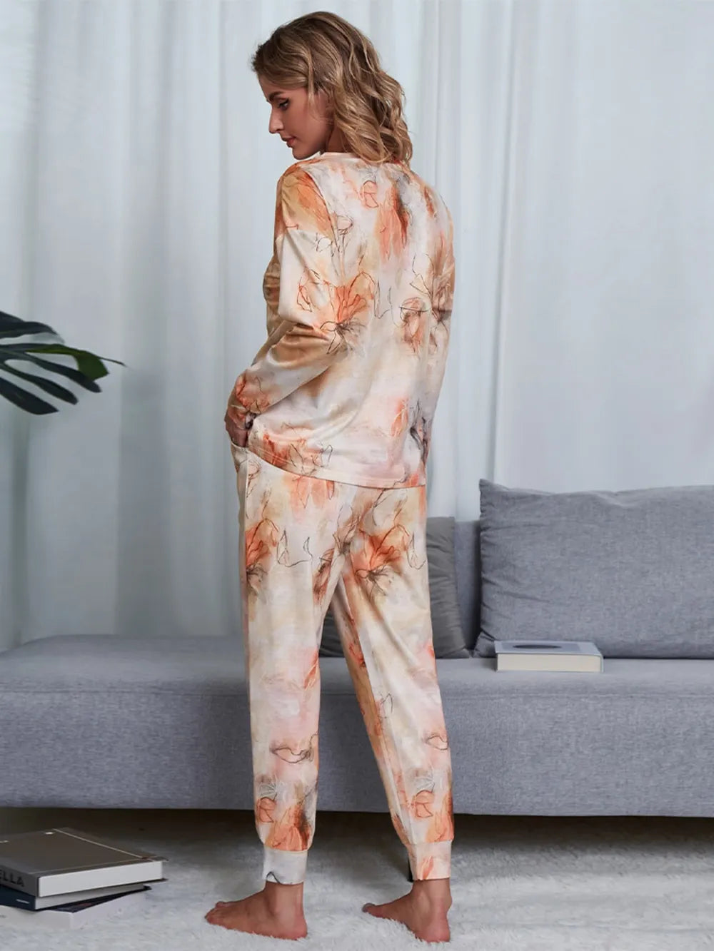 Ensemble de salon haut et pantalon tie-dye brillant à col rond
