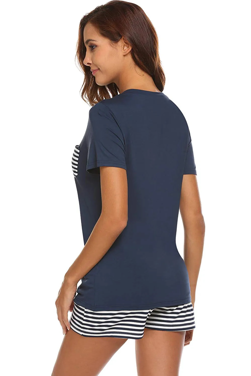 Ensemble de salon short et top à manches courtes rayé