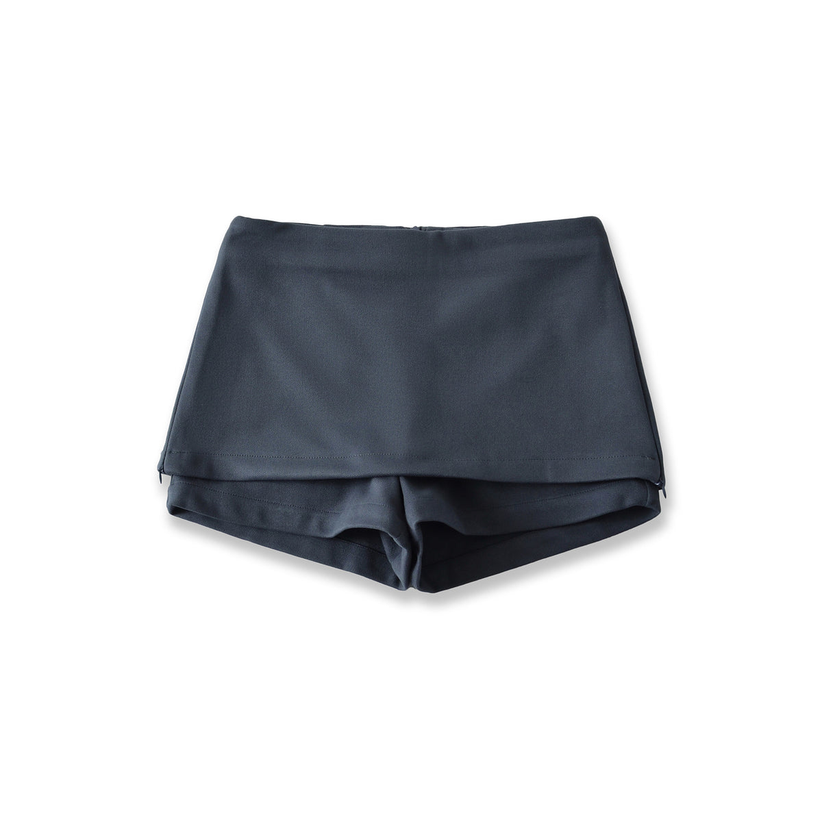 Low waist slim fit shorts for women