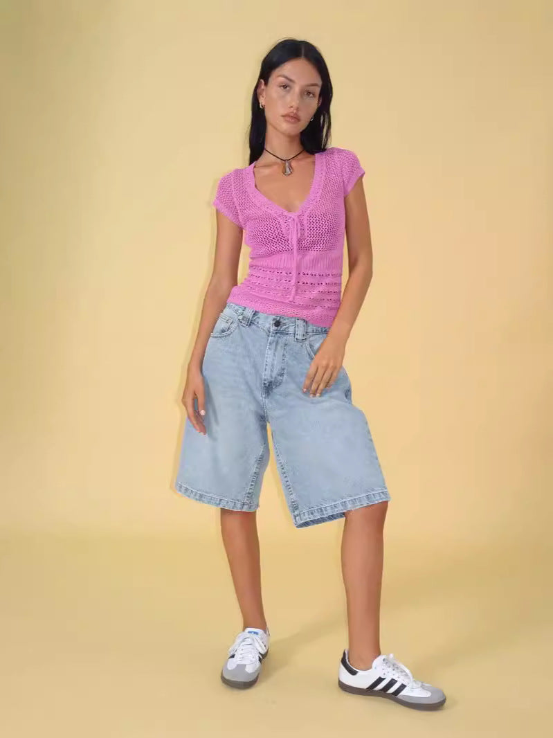 Loose and non elastic denim shorts for women