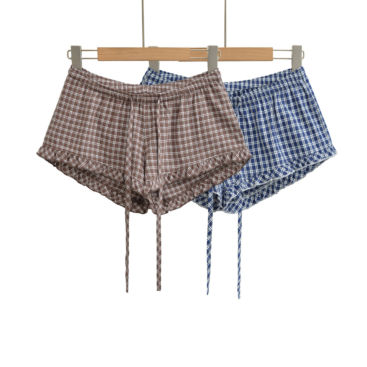 Loose checkered wide leg shorts for women