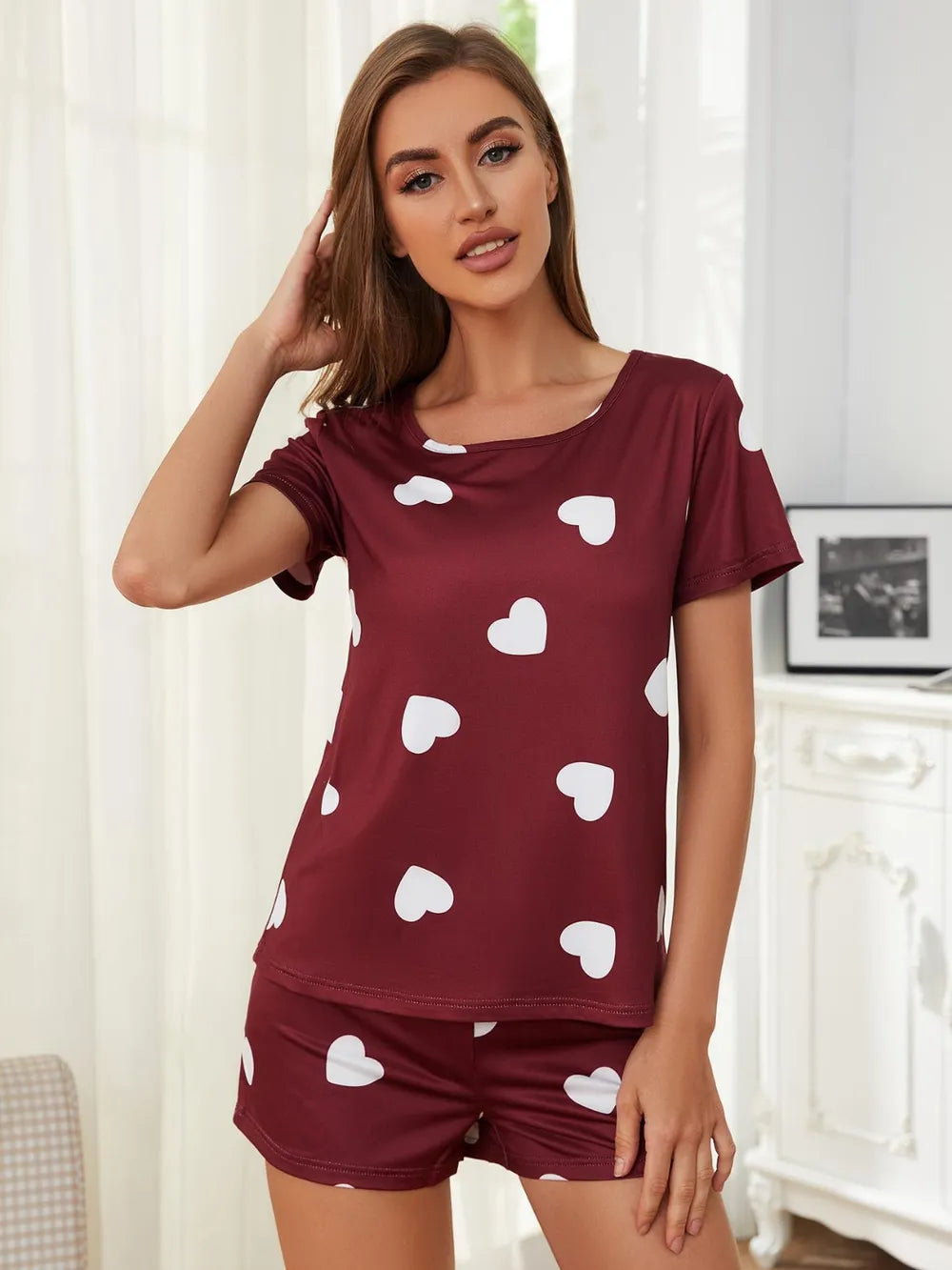 Ensemble de salon haut et short à col rond en forme de cœur