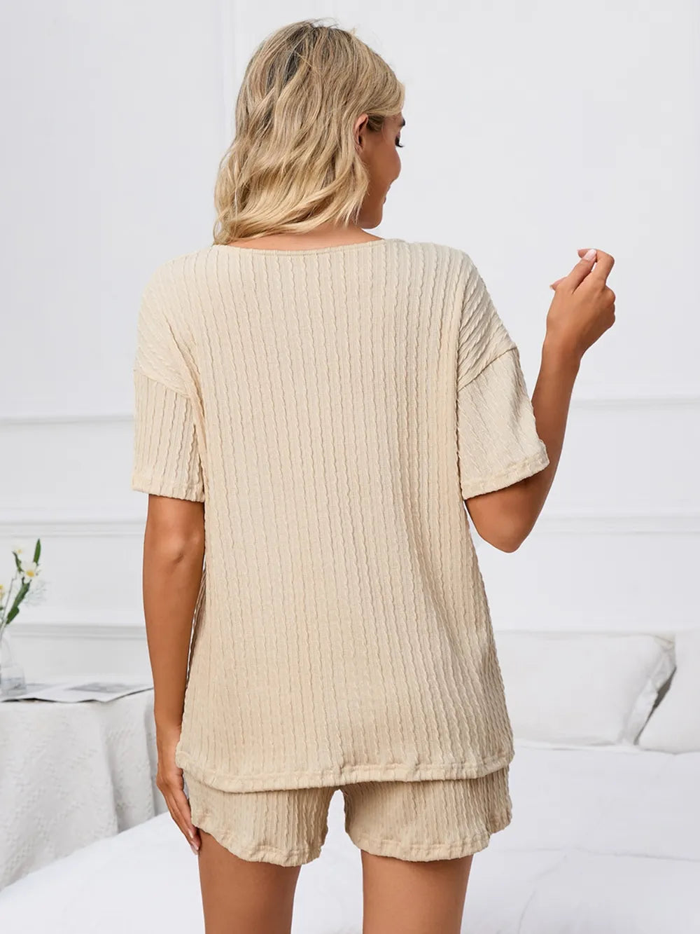 Ensemble de détente short et t-shirt à manches courtes et encoche