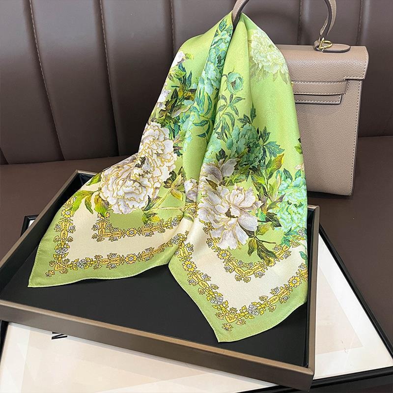 Square scarves, silk scarves, women's sunscreen neck protection scarf, paired with shirt ties and bags