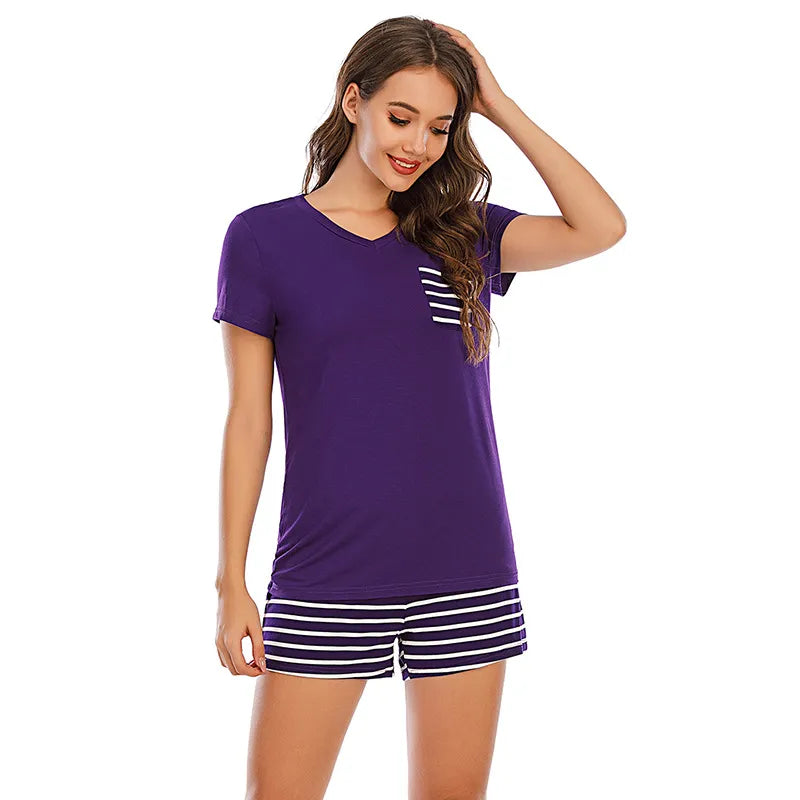 Ensemble de salon short et top à manches courtes rayé