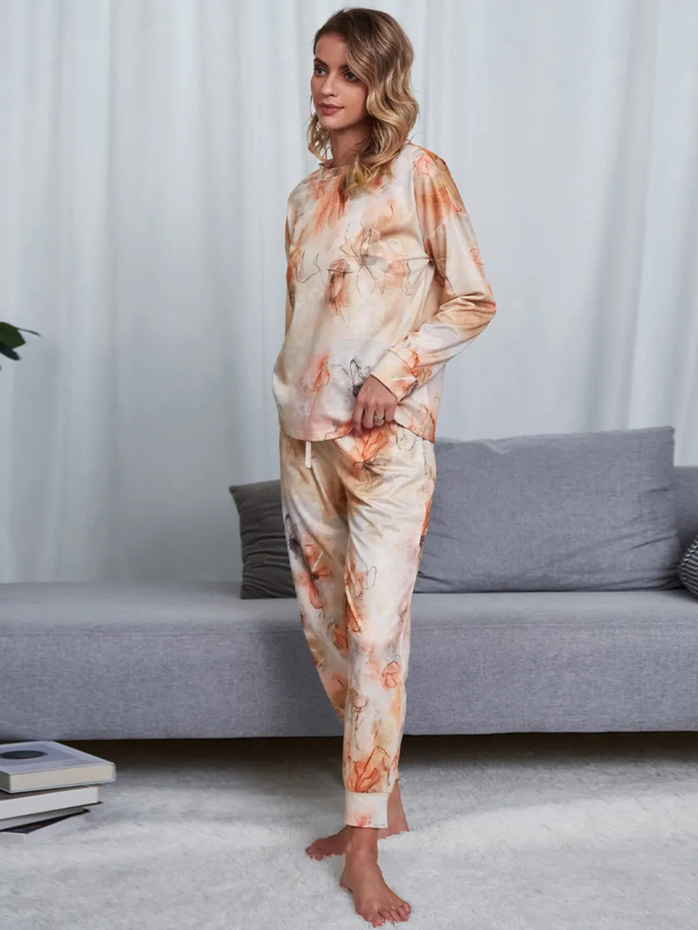 Ensemble de salon haut et pantalon tie-dye brillant à col rond